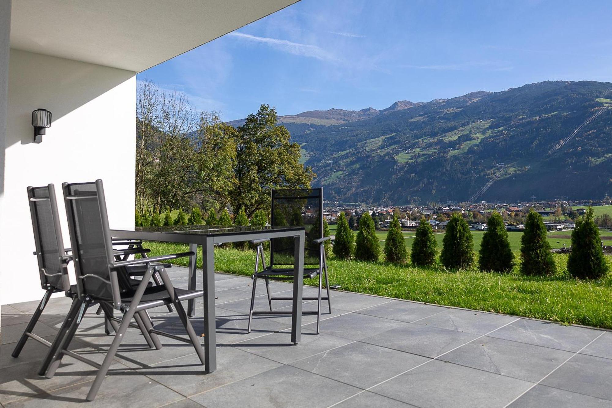 Zellblick Apartment *